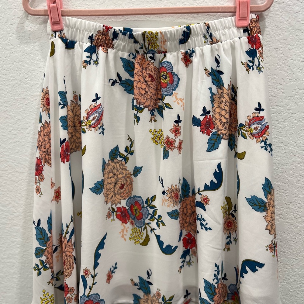 Philosophy white background airy floral print‎ skirt Size L - Picture 6 of 6